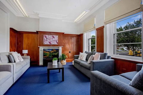 Plummers Mill - Central Townhouse - Hotel NSW 1