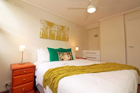 Colour Pop Fitzroy - 3 Bedroom Pet Friendly - Hotel NSW 14