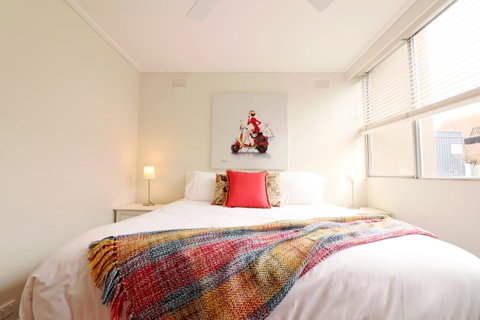 Colour Pop Fitzroy - 3 Bedroom Pet Friendly - Hotel NSW 10