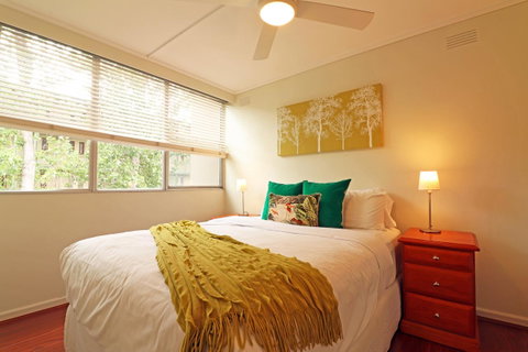 Colour Pop Fitzroy - 3 Bedroom Pet Friendly - Hotel NSW 13