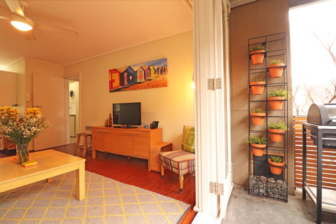 Colour Pop Fitzroy - 3 Bedroom Pet Friendly - Hotel NSW 9