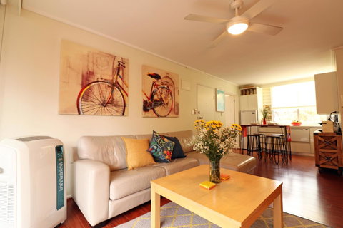 Colour Pop Fitzroy - 3 Bedroom Pet Friendly - Hotel NSW 4