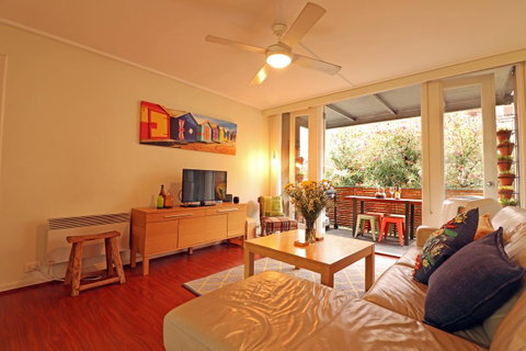 Colour Pop Fitzroy - 3 Bedroom Pet Friendly - Hotel NSW 1