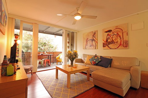 Colour Pop Fitzroy - 3 Bedroom Pet Friendly - Hotel NSW 2