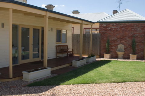 Sabina On Little Myers - Hotel NSW 22