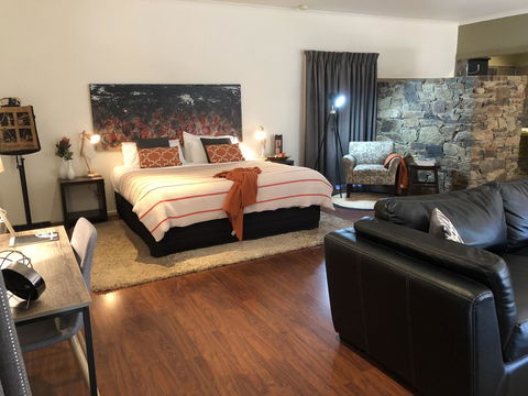 Minni Gums - Hotel NSW 19