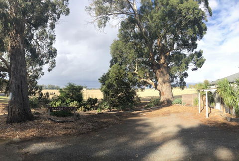 Minni Gums - Hotel NSW 18