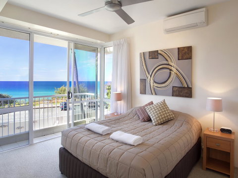 La Mer Sunshine Beachfront - Hotel NSW 4