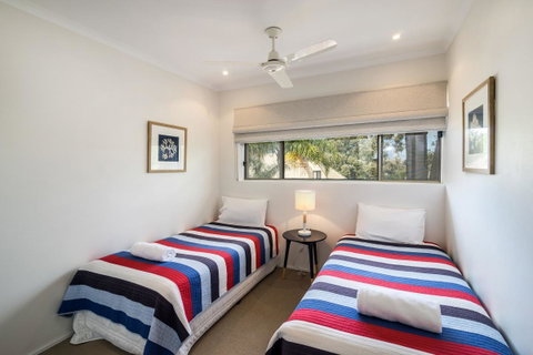 Sunseeker Holiday Apartments - Hotel NSW 3