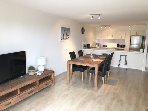 Sunshine Beach Luxe Apartment - Hotel NSW 4