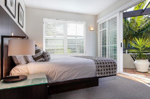 Emerald Noosa - Hotel NSW 5