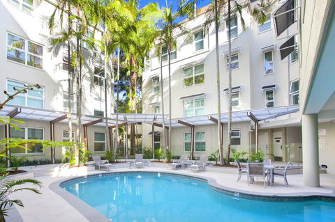 Emerald Noosa - Hotel NSW 1
