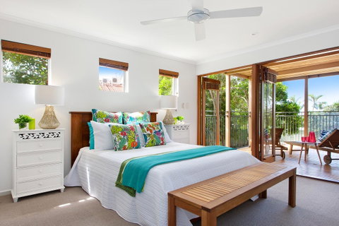 Jolly Roger's Beach House - Hotel NSW 6
