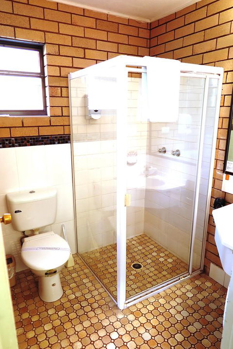 Twin Pines Motel - Hotel NSW 26