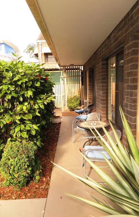 Twin Pines Motel - Hotel NSW 22