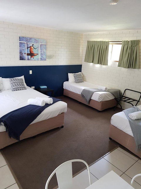 Twin Pines Motel - Hotel NSW 9