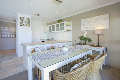 Noosa Shores Resort - Hotel NSW 24