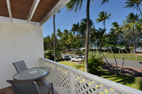Seascape Holidays At Beachfront Terraces - Hotel NSW 13