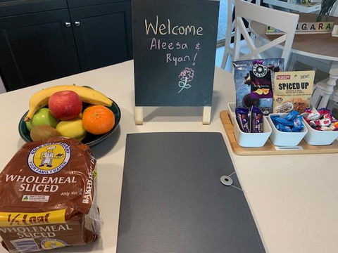 Bed & Breakfast 1 Bedroom Guest House - Hotel NSW 21