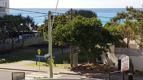 Surfers Chalet - Hotel NSW 20