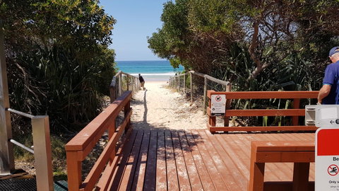 Surfers Chalet - Hotel NSW 4