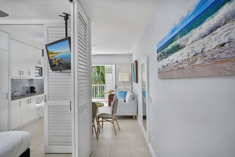 Palm Cove Paradise - Couples Spa Beach Getaway - Hotel NSW 4