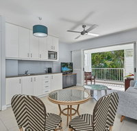 Couples private spa beach getaway - Hotel NSW