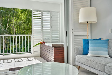 Palm Cove Paradise - Couples Spa Beach Getaway - Hotel NSW 8