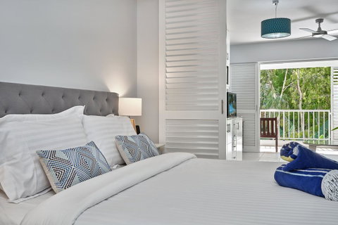 Palm Cove Paradise - Couples Spa Beach Getaway - Hotel NSW 7