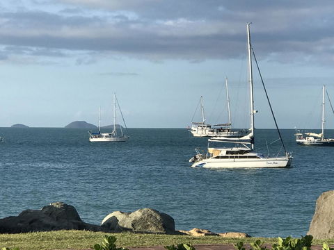 Whitsunday Luxury Homes - Hotel NSW 34