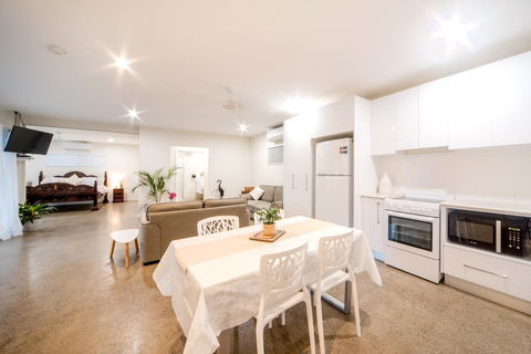 Whitsunday Luxury Homes - Hotel NSW 10