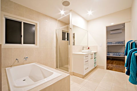 Whitsunday Luxury Homes - Hotel NSW 24