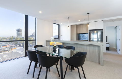 Qube Broadbeach - Hotel NSW 43