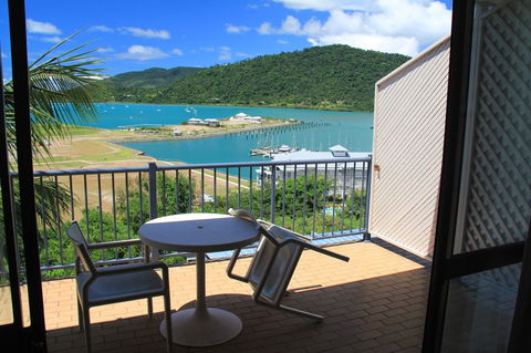 Ocean Views At Whitsunday Terraces Resort - Hotel NSW 5