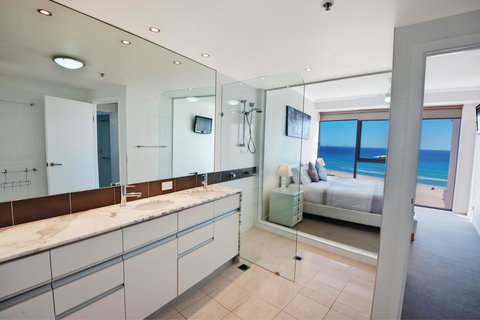 Reflections Tower Two - Hotel NSW 23