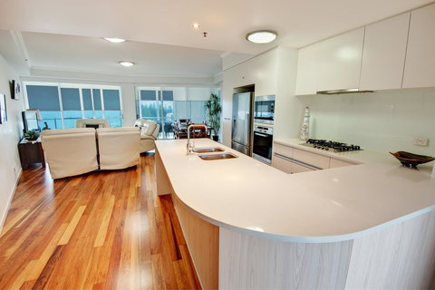 Reflections Tower Two - Hotel NSW 22