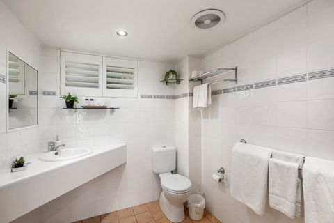 Sunlit Waters Studio Apartments - Hotel NSW 36
