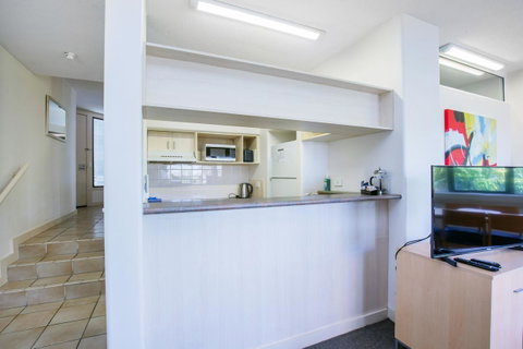 Tiki Hotel Apartments Surfers Paradise - Hotel NSW 9