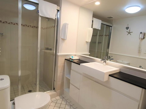 Broadbeach Holiday Apartments - Hotel NSW 5