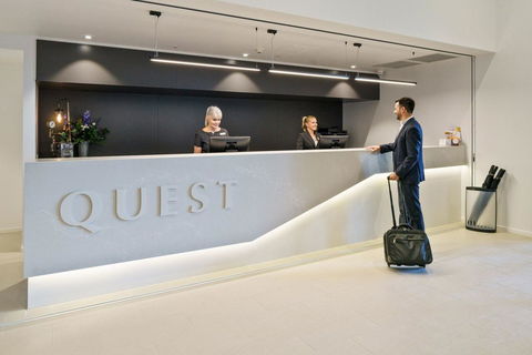 Quest Springfield Central - Hotel NSW 3