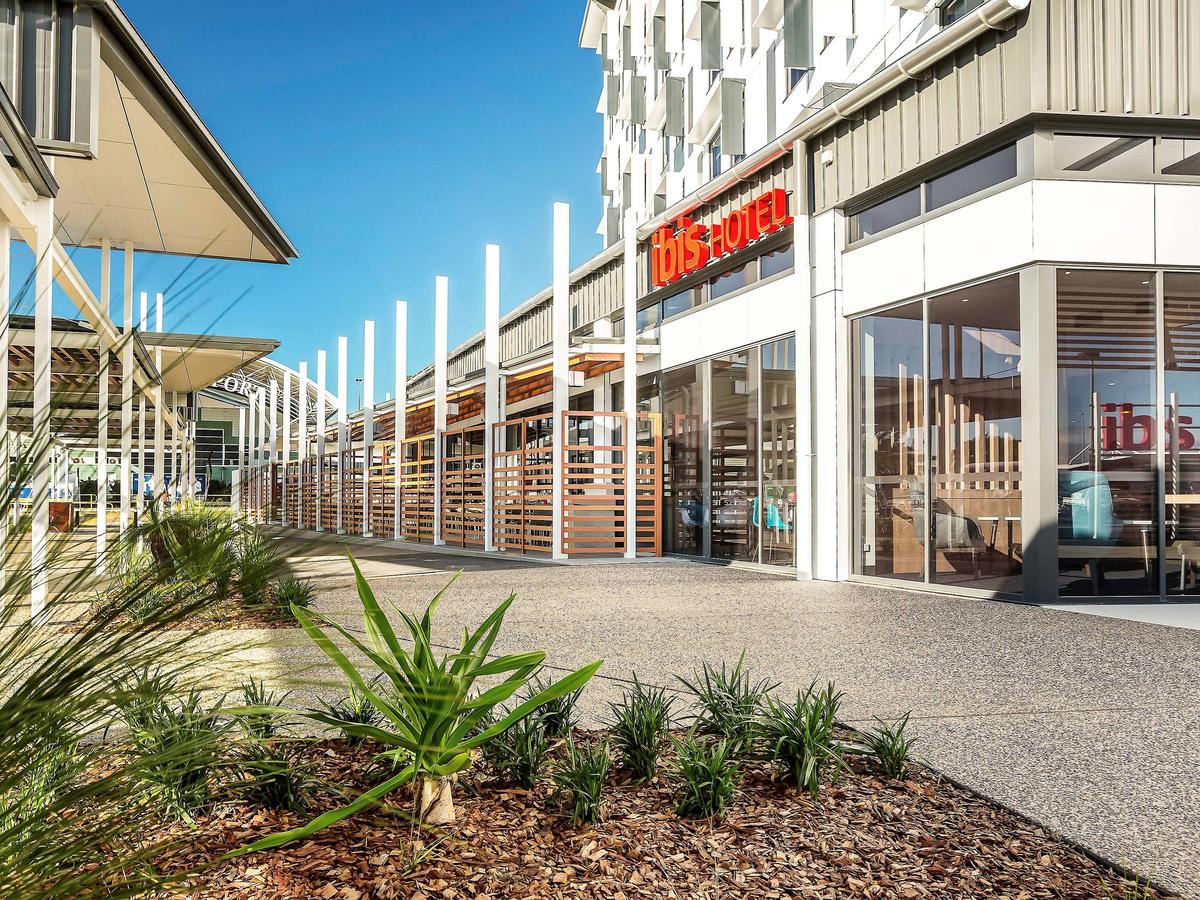 Foulden QLD Hotel NSW