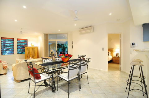 Oasis At Palm Cove - Hotel NSW 21