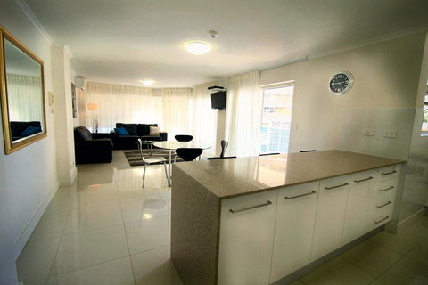 Grosvenor Beachfront Apartments Surfers Paradise - Hotel NSW 3