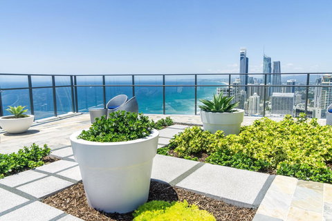 Rhapsody Resort - Official - Hotel NSW 4