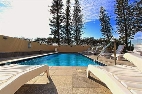 Seacrest Beachfront Apartments Surfers Paradise - Hotel NSW 5
