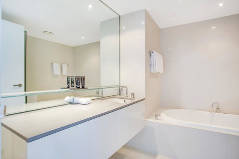 Mantra Circle On Cavill - Hotel NSW 37