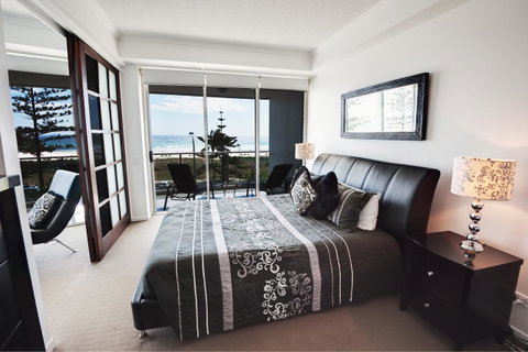Reflection On The Sea - Hotel NSW 41