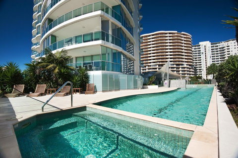 Reflection On The Sea - Hotel NSW 0