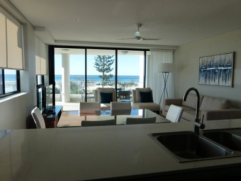 Pure Kirra - Hotel NSW 24