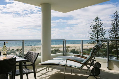 Pure Kirra - Hotel NSW 1